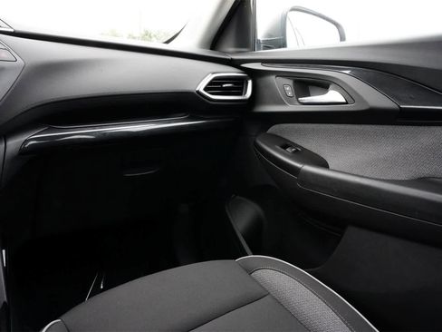 Used 2022 Chevrolet TrailBlazer LS image 6
