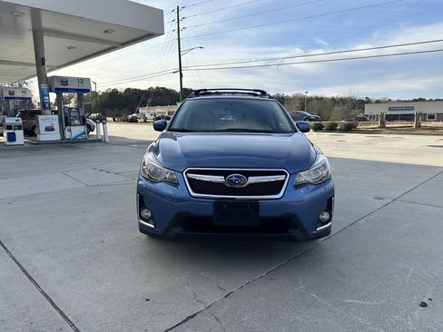 Used 2017 Subaru Crosstrek 2.0i Premium image 2