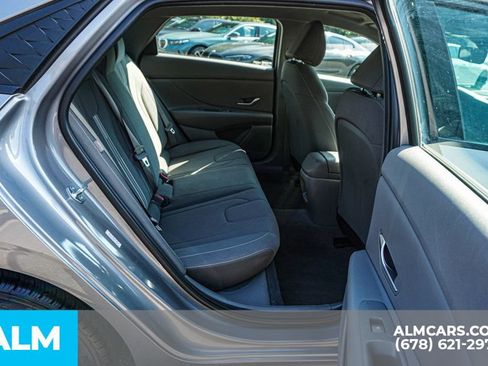Used 2024 Hyundai Elantra SEL FWD image 21