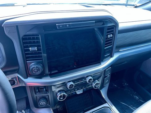 Used 2025 Ford F150 Lariat w/ Equipment Group 502A High AWD/4WD image 25