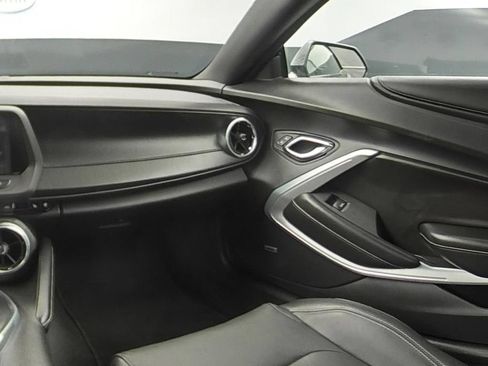 Used 2017 Chevrolet Camaro LT RWD image 15