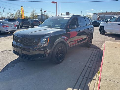 Used 2021 Kia Telluride EX w/ EX Premium Package AWD/4WD image 3