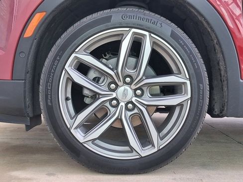 Certified 2023 Cadillac XT4 Sport w/ Enhanced Visibility Package image 18