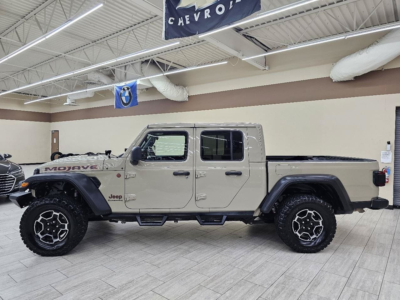 Used 2020 Jeep Gladiator Mojave AWD/4WD image 9