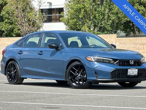 Used 2025 Honda Civic Sport image 2