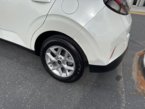 Used 2025 Kia Soul LX w/ LX Technology Package image 8