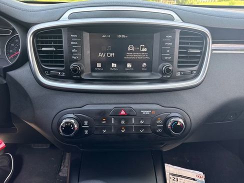 Used 2020 Kia Sorento LX AWD/4WD image 28