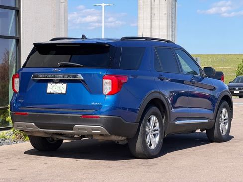 Used 2023 Ford Explorer XLT w/ Equipment Group 202A AWD/4WD image 5