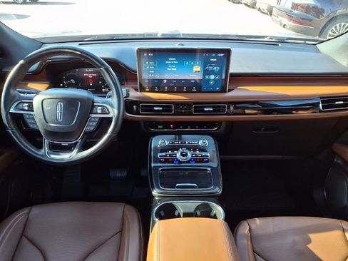 Certified 2023 Lincoln Nautilus Reserve w/ Luxury Package FWD image 6