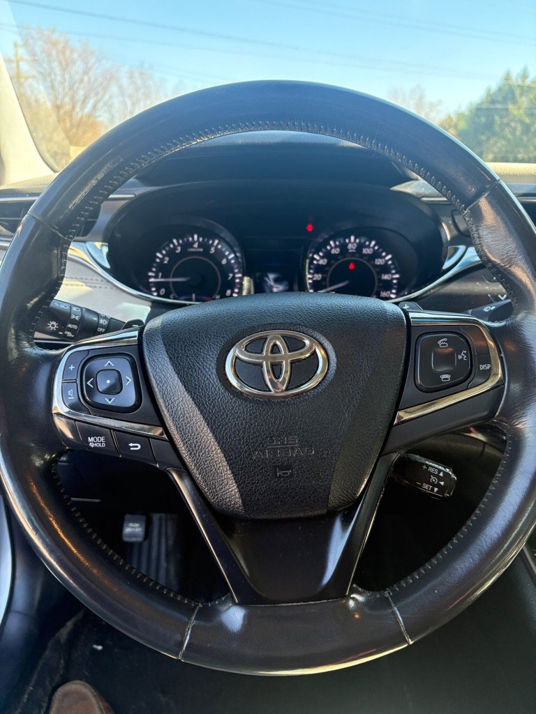 Used 2013 Toyota Avalon XLE Touring FWD image 16
