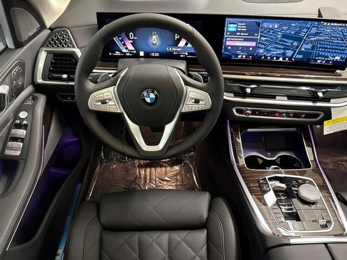 Used 2026 BMW X7 xDrive40i w/ Premium Package image 26