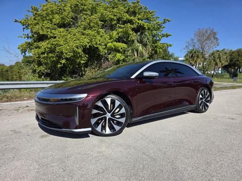 Used 2022 Lucid Air Grand Touring image 1