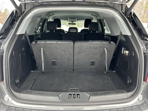 Certified 2022 Ford Explorer XLT w/ Equipment Group 202A image 12