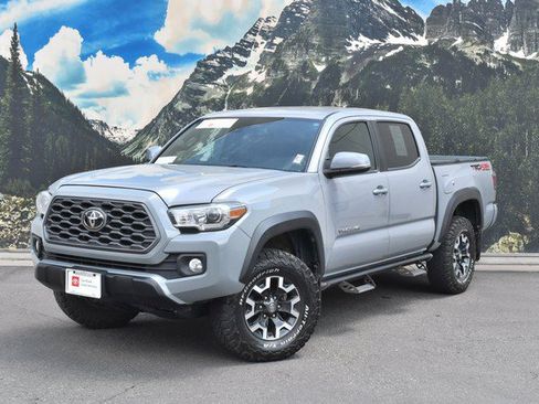 Certified 2020 Toyota Tacoma TRD Off-Road w/ Technology Package AWD/4WD image 6