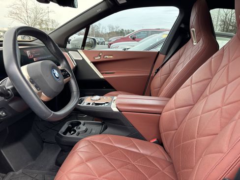 Used 2023 BMW iX M60 w/ Executive Package image 15
