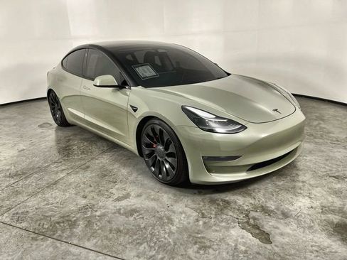 Used 2022 Tesla Model 3 Performance image 2