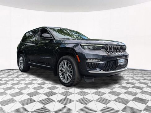 Used 2022 Jeep Grand Cherokee Summit AWD/4WD image 16