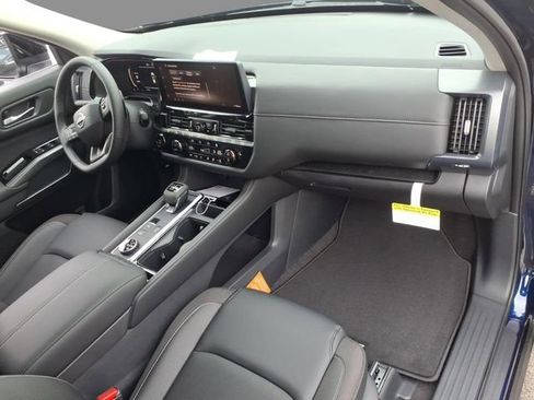 New 2026 Nissan Pathfinder SL AWD/4WD image 12