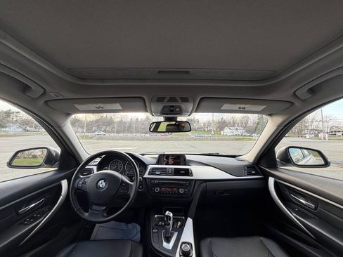 Used 2013 BMW 328i xDrive Sedan AWD/4WD image 12