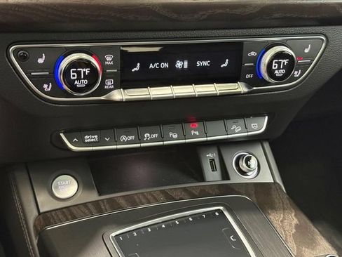 Used 2019 Audi Q5 Prestige w/ Prestige Package AWD/4WD image 18