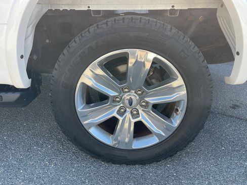 Used 2016 Ford F150 Platinum w/ Equipment Group 701A Luxury AWD/4WD image 16