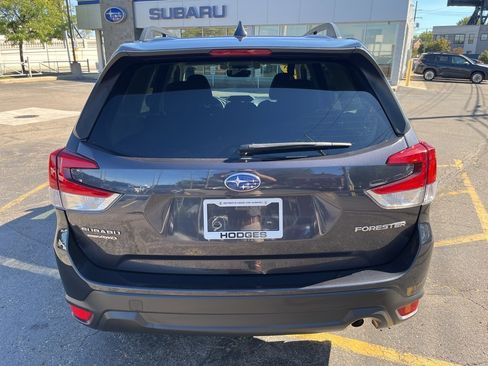 Used 2019 Subaru Forester Premium w/ All-Weather Package image 6