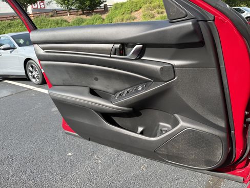 Used 2020 Honda Accord Sport image 15