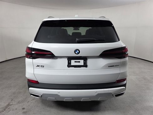 Used 2026 BMW X5 sDrive40i image 5