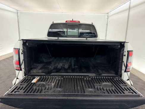 Used 2022 Nissan Frontier PRO-4X w/ Pro-4X Premium Package image 35