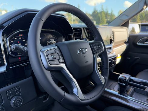 New 2026 Chevrolet Silverado 1500 LT Trail Boss w/ LT Trail Boss Premium Package image 9