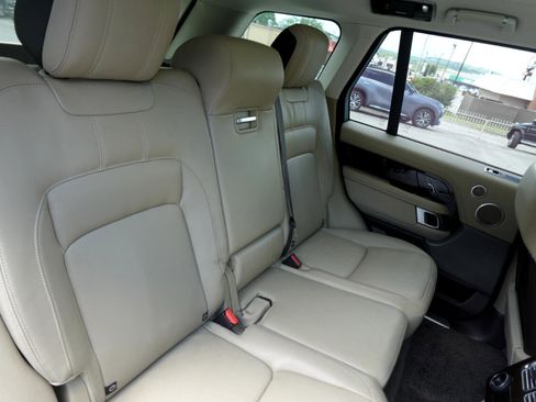 Used 2018 Land Rover Range Rover Supercharged image 12