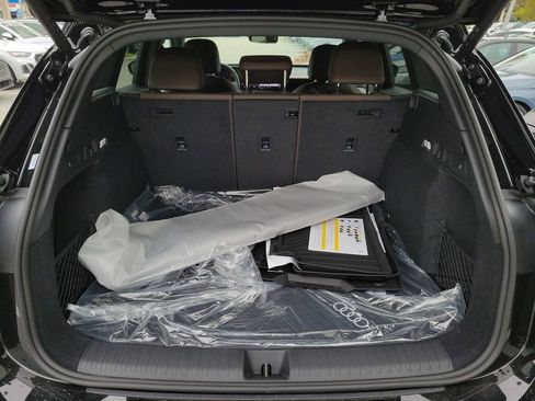 New 2025 Audi Q6 e-tron Premium image 30