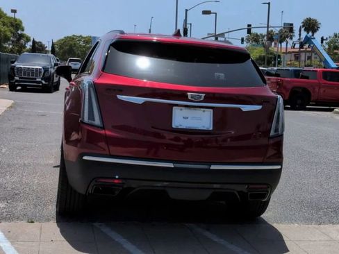 Certified 2024 Cadillac XT5 Sportv w/ Technology Package AWD/4WD image 8