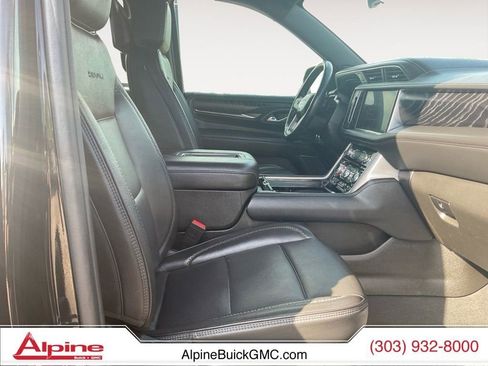 Used 2024 GMC Yukon Denali w/ Advanced Technology Package AWD/4WD image 15