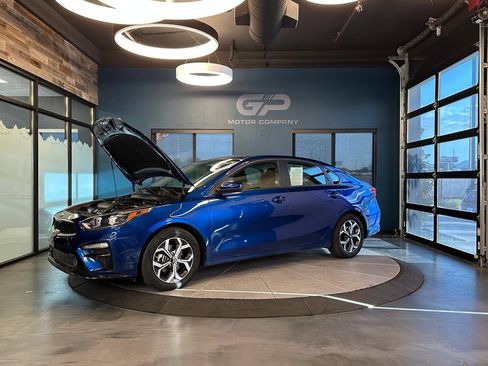 Used 2020 Kia Forte LXS FWD image 24