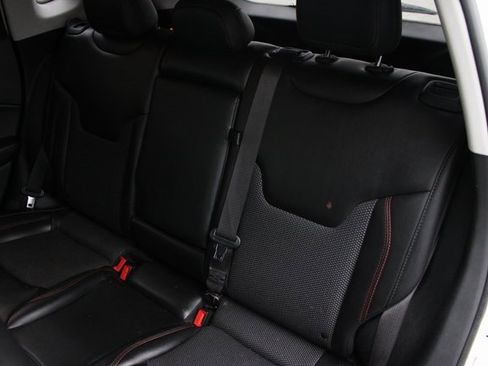 Used 2020 Jeep Compass Trailhawk image 29