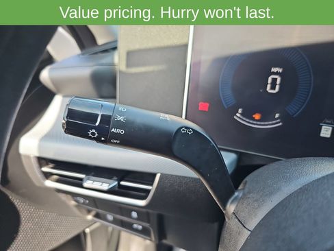 Used 2025 Hyundai Sonata SEL FWD image 19