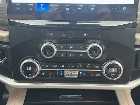 Used 2024 Ford Expedition Max Limited RWD image 26