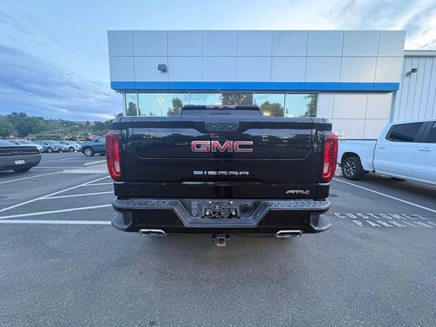Used 2022 GMC Sierra 1500 AT4 w/ AT4 Premium Package AWD/4WD image 3