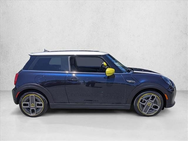 Used 2023 MINI Cooper SE FWD image 4