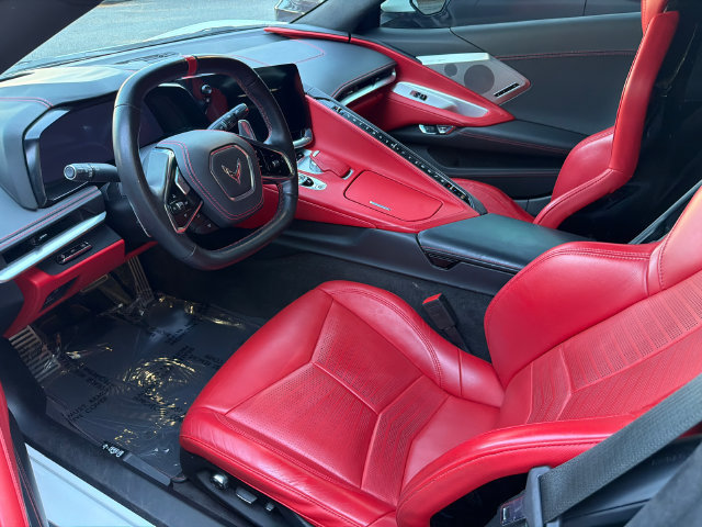 Used 2022 Chevrolet Corvette Stingray Premium Conv w/ Z51 Performance Package RWD image 4