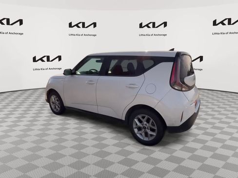 Used 2023 Kia Soul LX w/ Option Group 015 FWD image 6