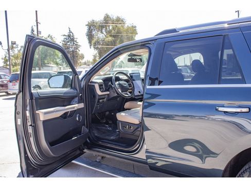 Used 2024 Ford Expedition Limited AWD/4WD image 27
