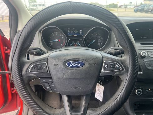 Used 2017 Ford Focus SE FWD image 10