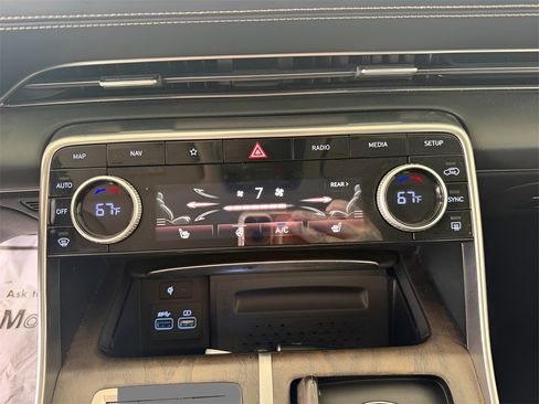 Used 2024 Genesis GV80 2.5T image 31