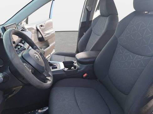 Used 2021 Toyota RAV4 XLE w/ Carpet Mat Package (TMS) AWD/4WD image 16
