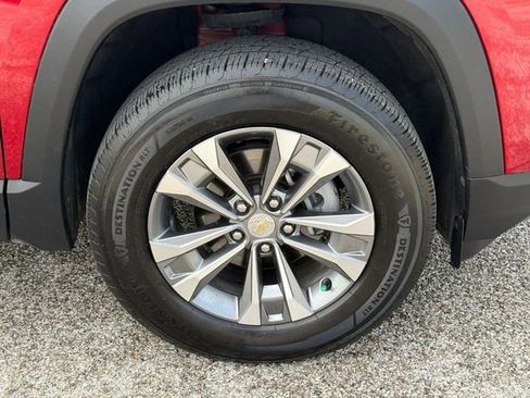 Used 2026 Chevrolet Equinox LT w/ Convenience Package II FWD image 7