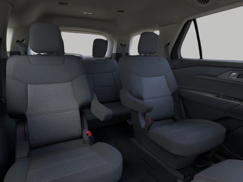 Used 2026 Ford Explorer Active AWD/4WD image 12