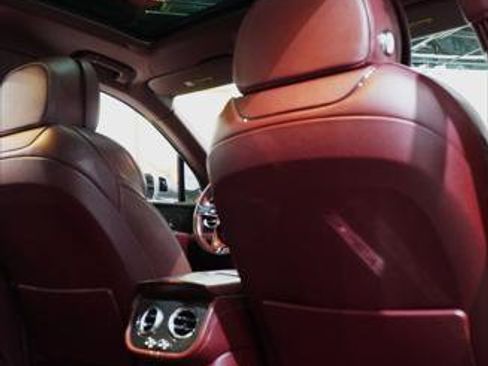 Used 2020 Bentley Bentayga AWD/4WD image 25
