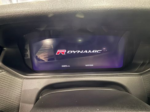 Used 2019 Land Rover Range Rover Velar R-Dynamic SE AWD/4WD image 27